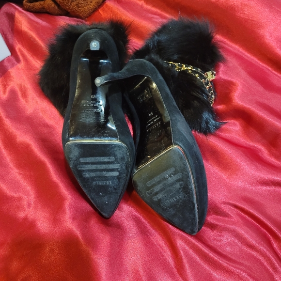 Boots - Picture 5 of 6